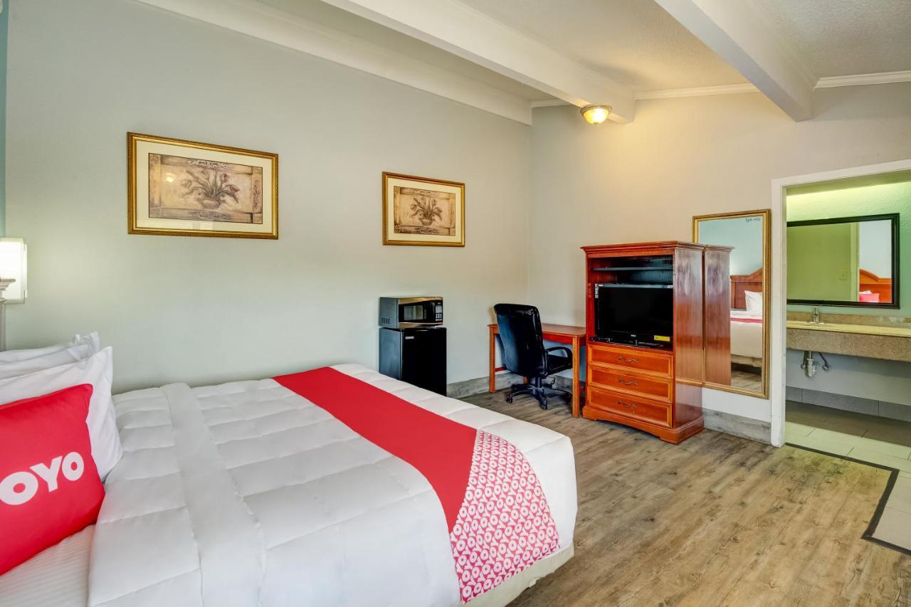 Oyo Hotel Lake Charles La I-10 Dış mekan fotoğraf