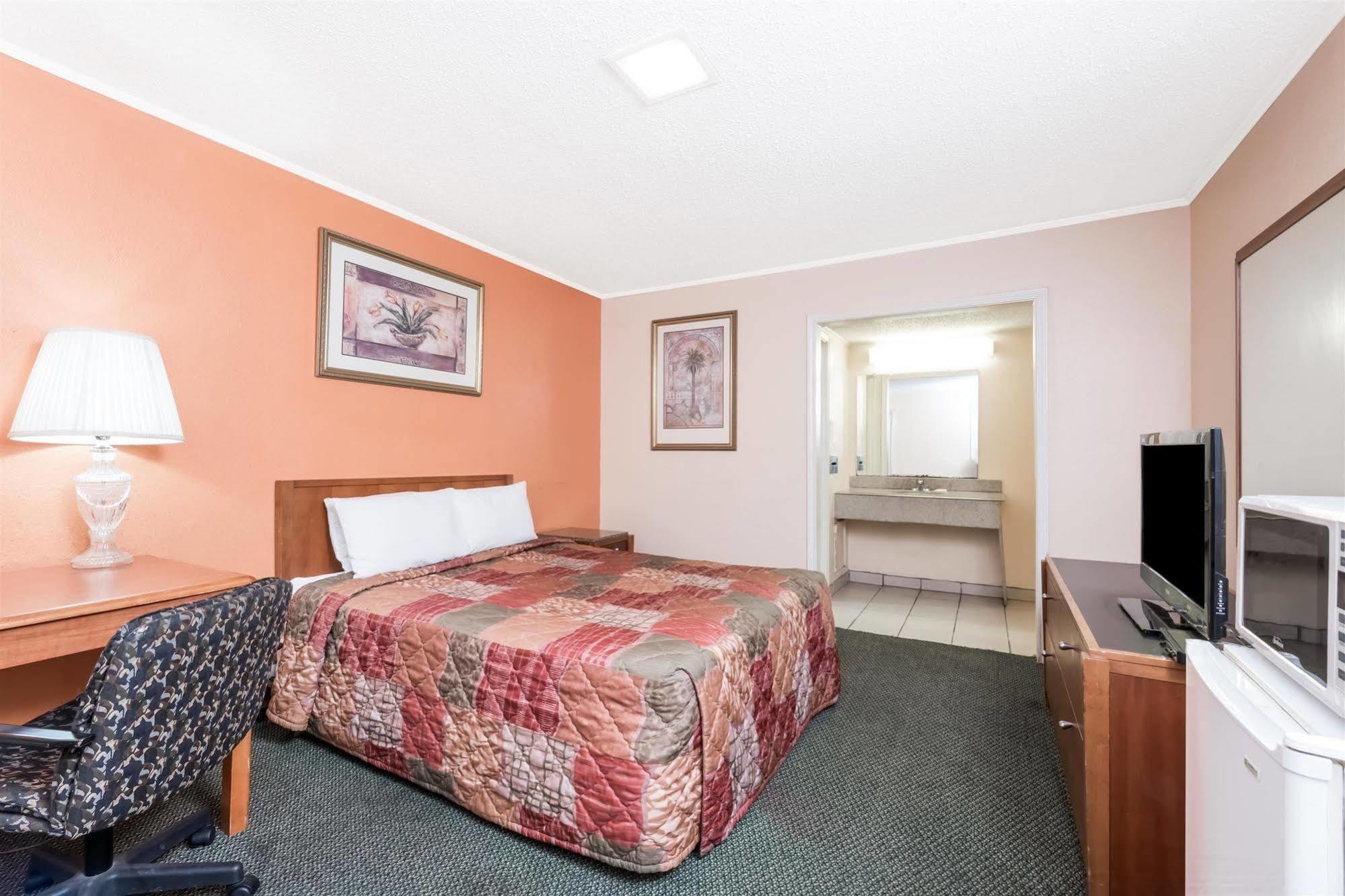 Oyo Hotel Lake Charles La I-10 Dış mekan fotoğraf