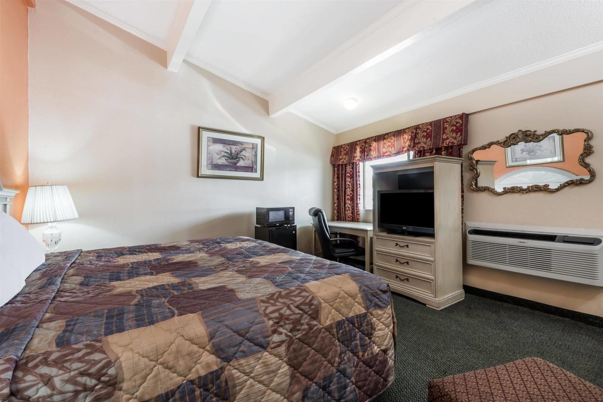 Oyo Hotel Lake Charles La I-10 Dış mekan fotoğraf