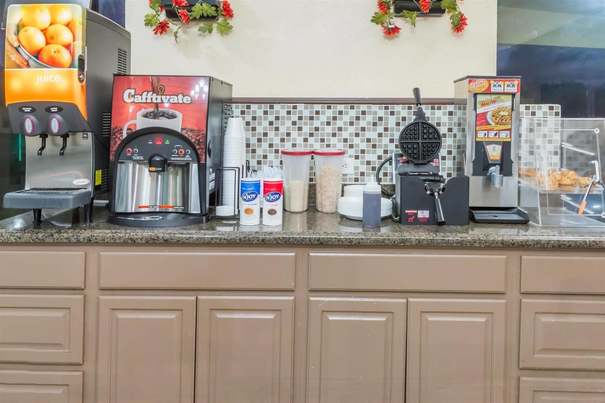Oyo Hotel Lake Charles La I-10 Dış mekan fotoğraf