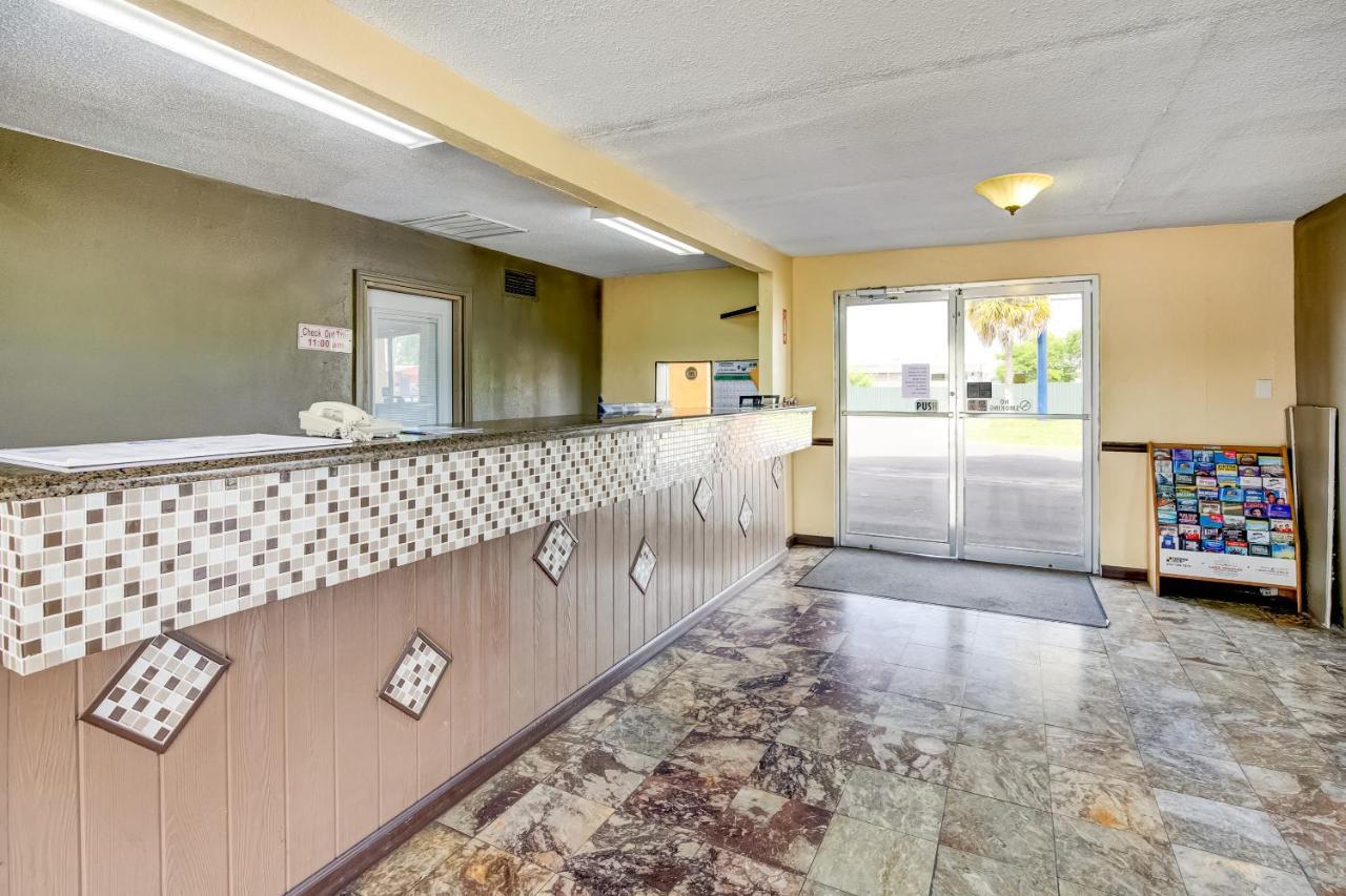 Oyo Hotel Lake Charles La I-10 Dış mekan fotoğraf