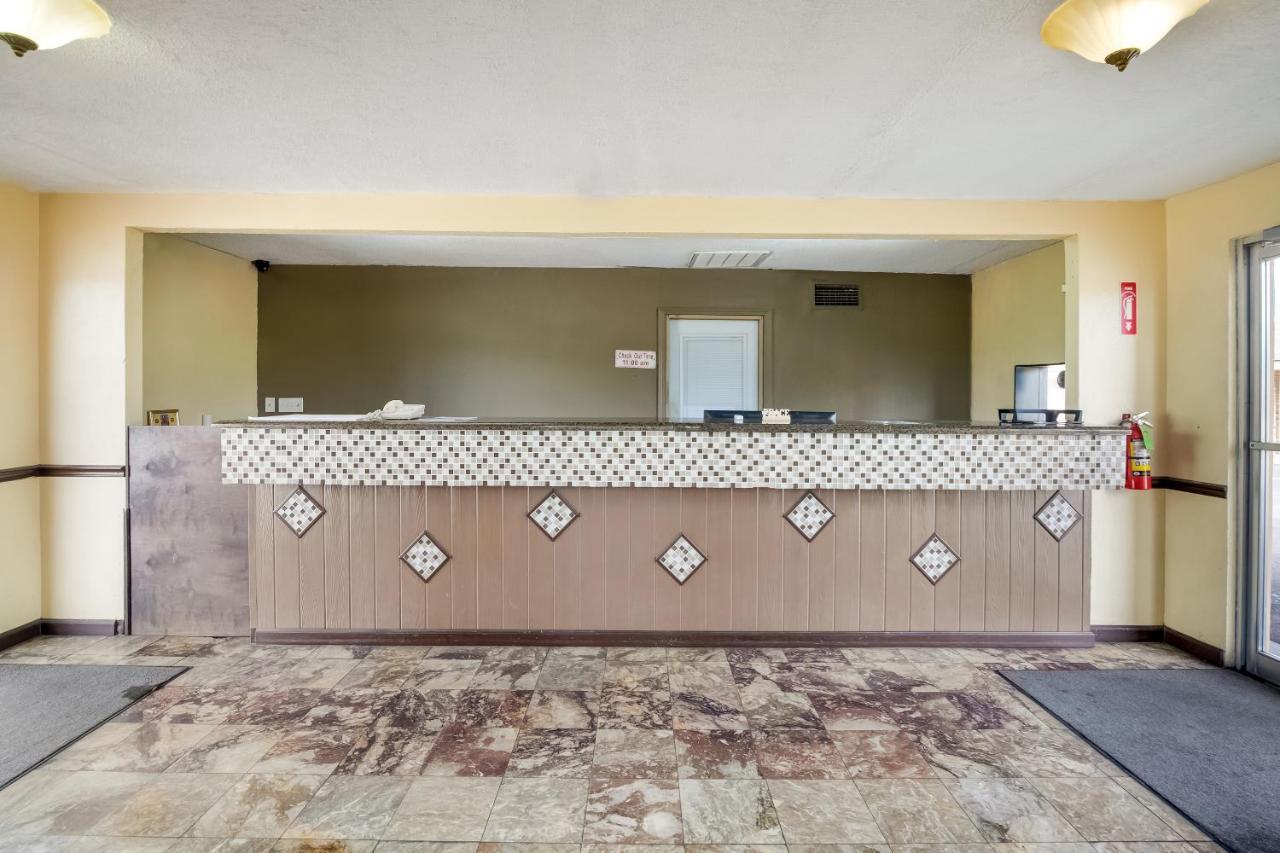 Oyo Hotel Lake Charles La I-10 Dış mekan fotoğraf