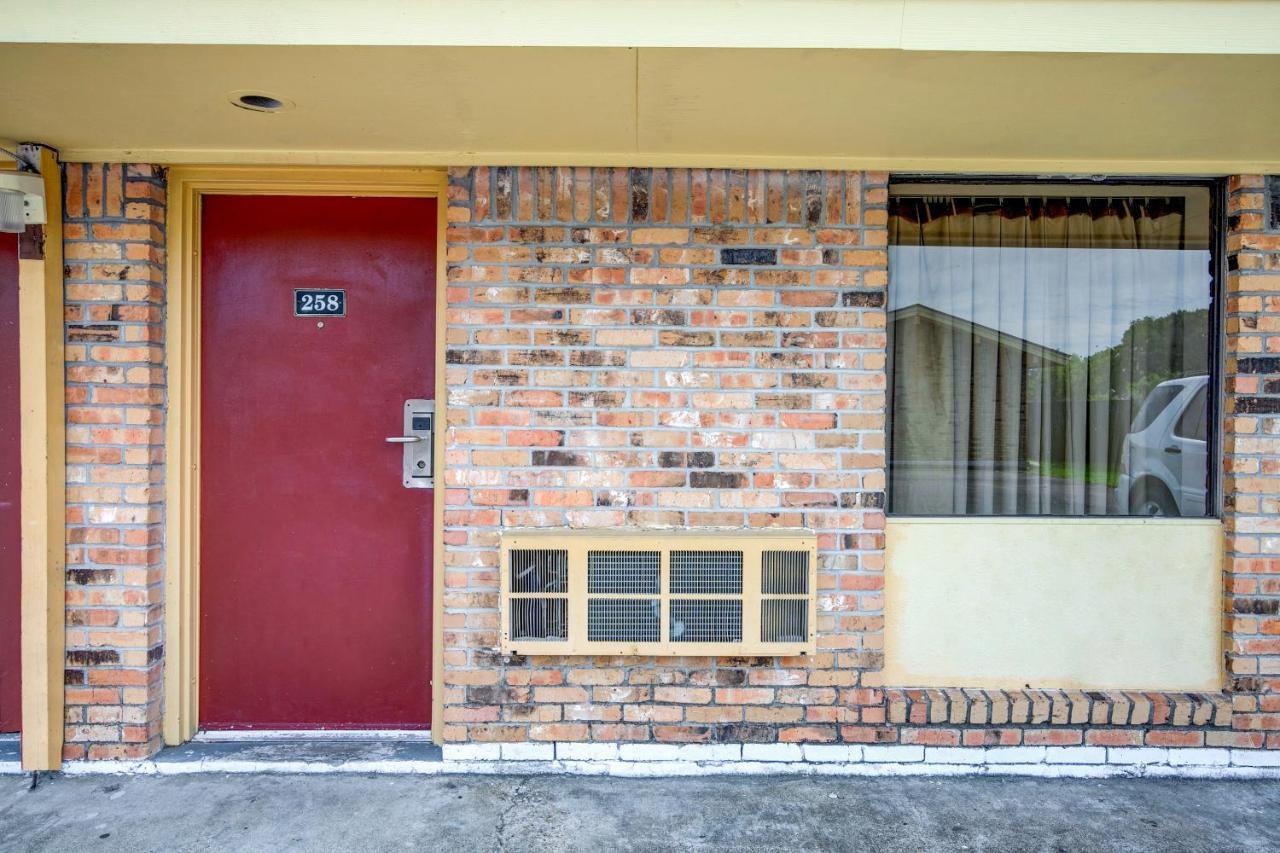 Oyo Hotel Lake Charles La I-10 Dış mekan fotoğraf