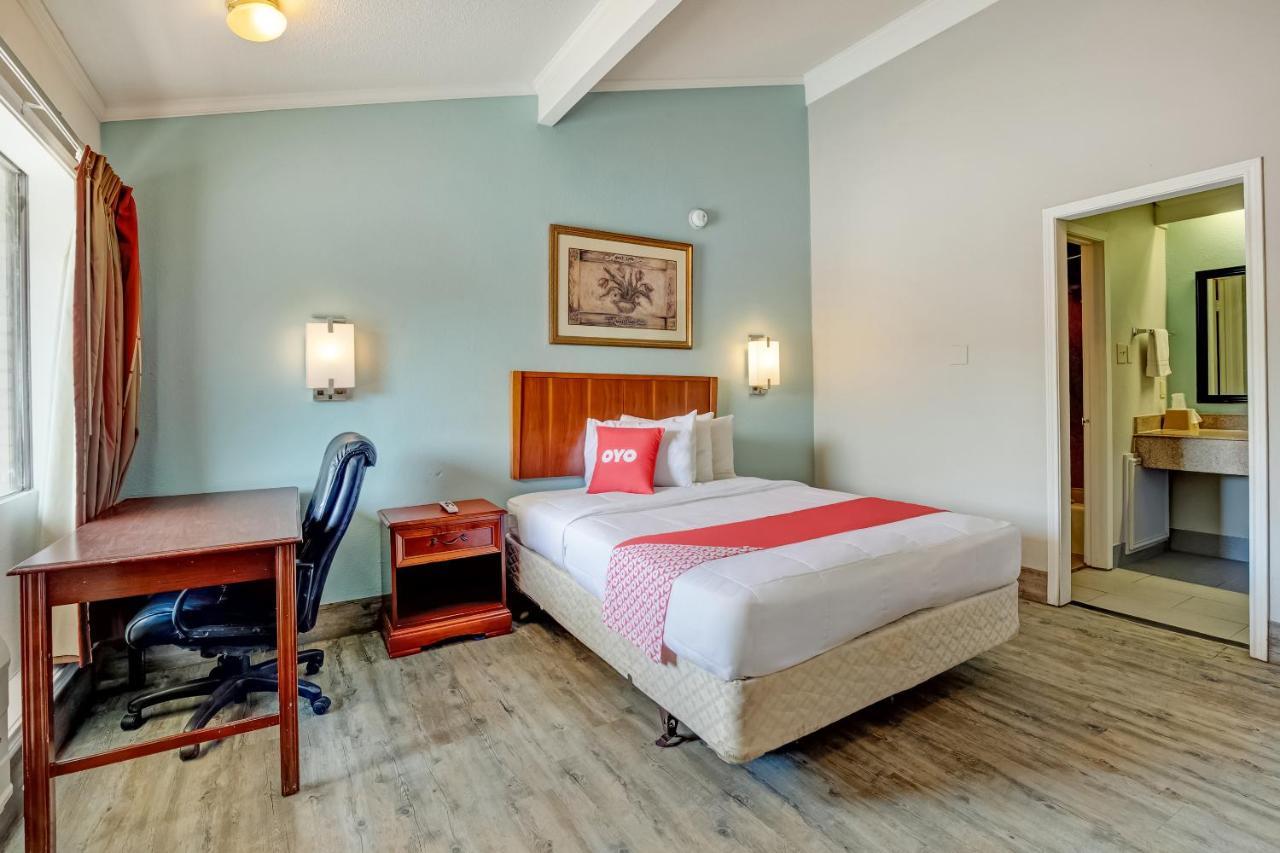 Oyo Hotel Lake Charles La I-10 Dış mekan fotoğraf